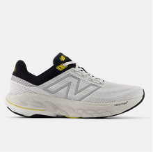 Load image into Gallery viewer, Men's New Balance 860v14