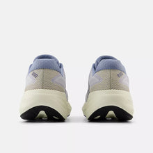 Load image into Gallery viewer, Women's New Balance 880v15