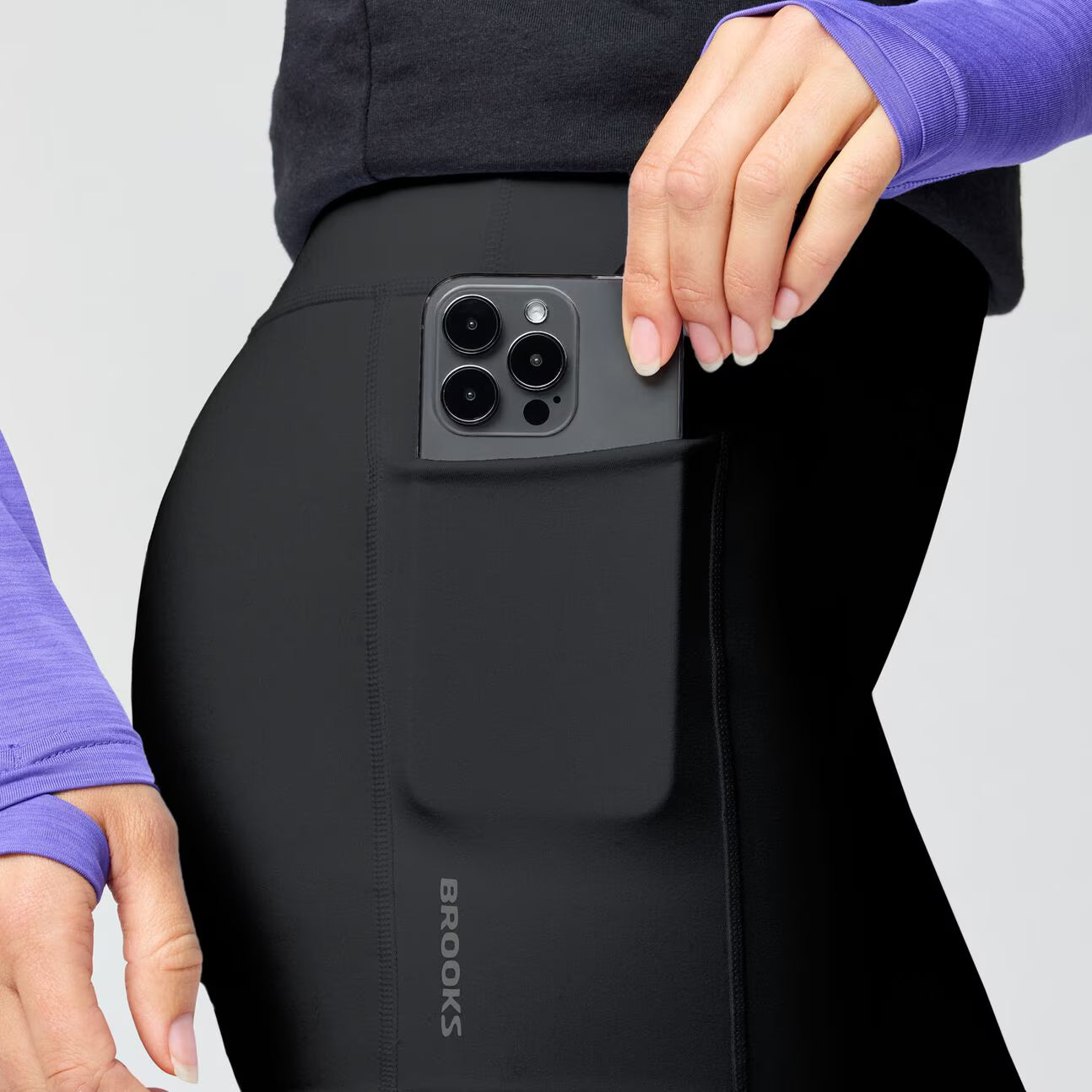 Women's Brooks Chaser 5" Short Tight