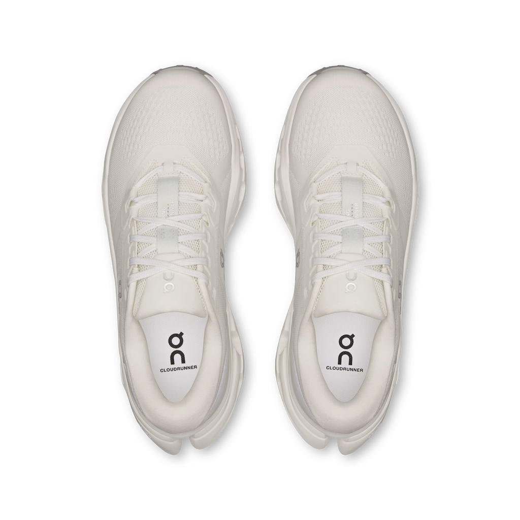 Women's ON Cloudrunner 3