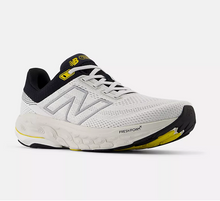 Load image into Gallery viewer, Men&#39;s New Balance 860v14
