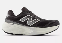 Load image into Gallery viewer, Women&#39;s New Balance 880v15
