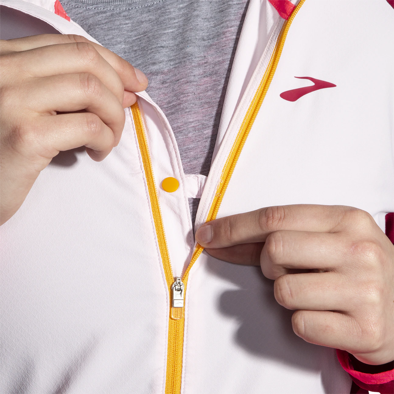 Women's Brooks Canopy Jacket