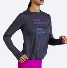 Load image into Gallery viewer, Women&#39;s Brooks Distance Graphic Long Sleeve
