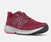 Load image into Gallery viewer, Women&#39;s New Balance 860v12
