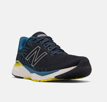 Load image into Gallery viewer, Men’s New Balance 880V11
