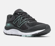 Load image into Gallery viewer, Women&#39;s New Balance 840v5
